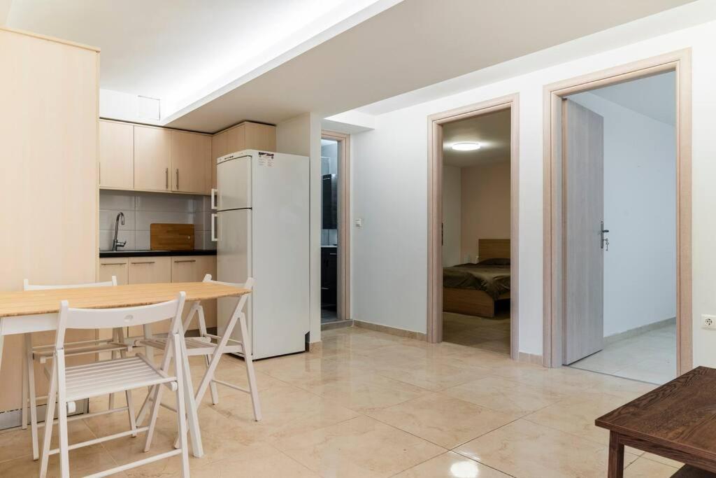 Apartment At Ano Glifada. Athens Luaran gambar