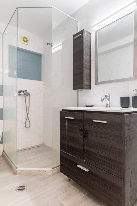 Apartment At Ano Glifada. Athens Luaran gambar