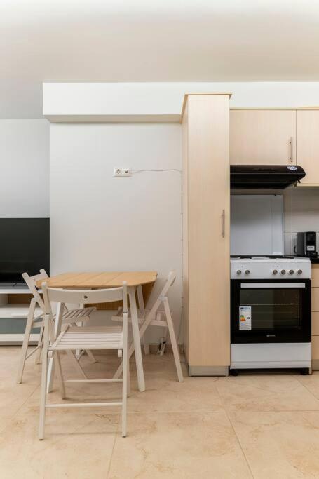 Apartment At Ano Glifada. Athens Luaran gambar