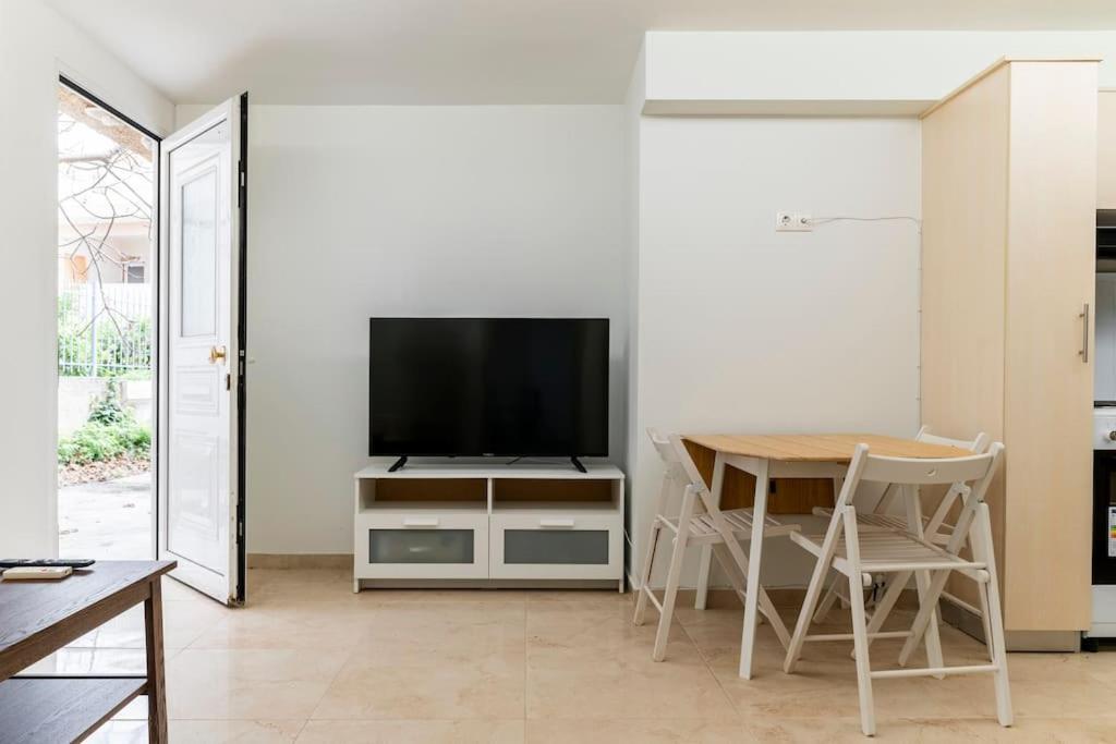 Apartment At Ano Glifada. Athens Luaran gambar
