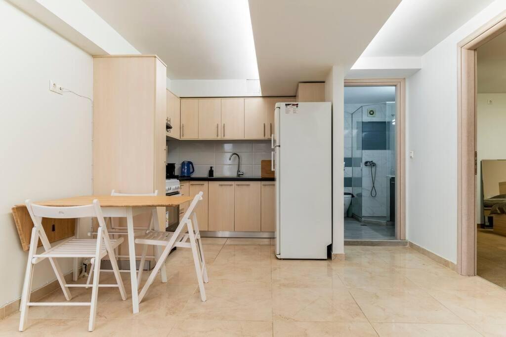 Apartment At Ano Glifada. Athens Luaran gambar